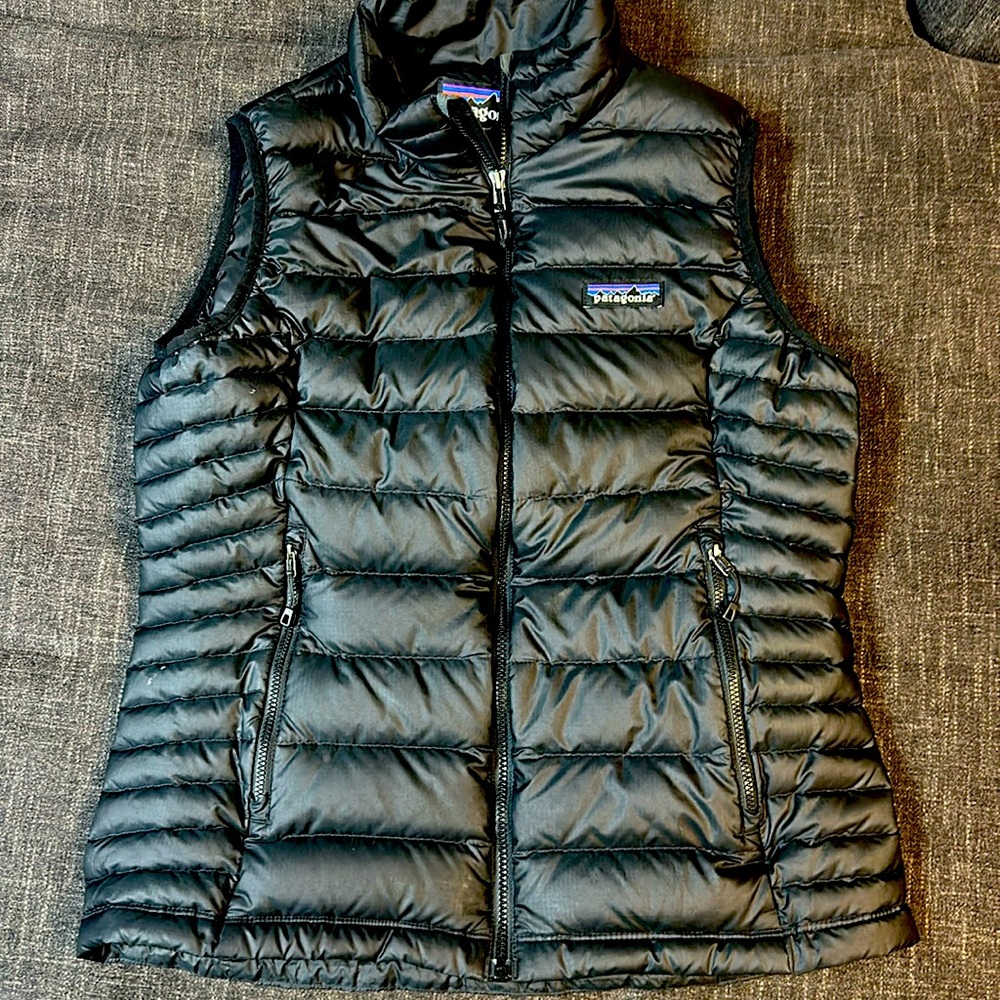 Patagonia black puffer vest
